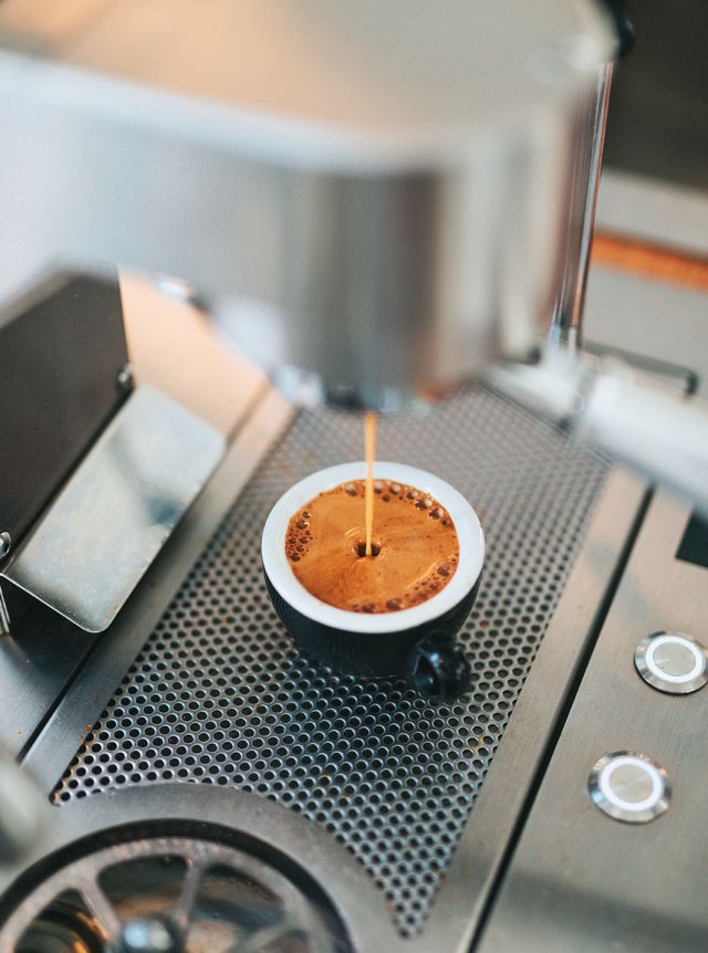 Kaffeebar im Hause Drescher Folientechnik – Pausengenuss und Team-Austausch in unserem Fachbetrieb in Bellenberg / Neu Ulm